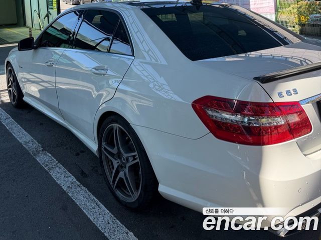 Mercedes-Benz E-Class (W212) E63 AMG 2011 — фото 22