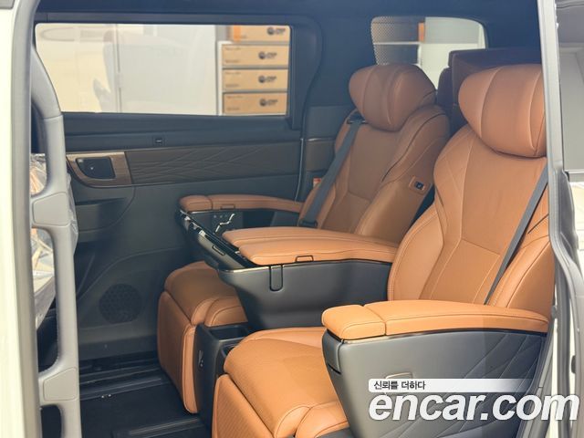 Toyota Alphard (IV) 2.5 HEV Executive AWD 2025 — фото 6