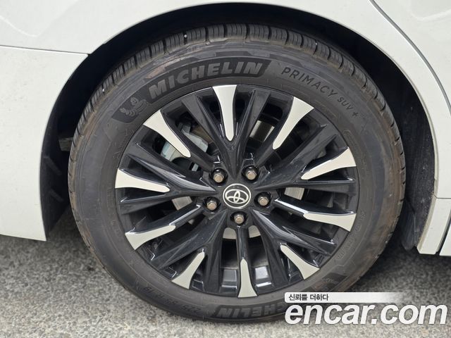 Toyota Alphard (IV) 2.5 HEV Executive AWD 2025 — фото 10