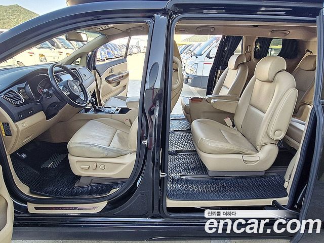 Kia Carnival 9-seater Hi-Limousine Prestige 2015 — фото 8