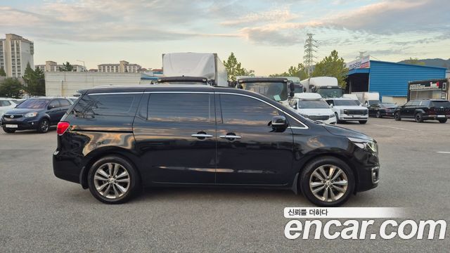 Kia Carnival 9-seater Noblesse 2018 — фото 6