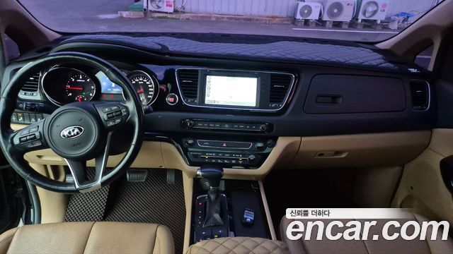 Kia Carnival 9-seater Noblesse 2018 — фото 17