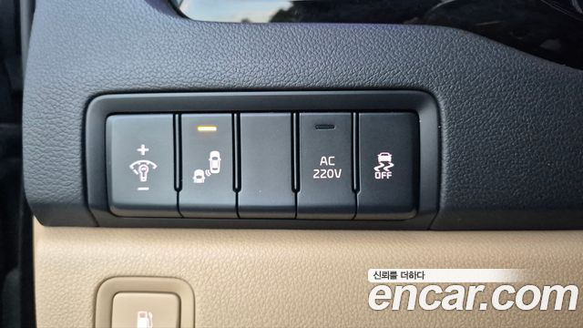Kia Carnival 9-seater Noblesse 2018 — фото 21