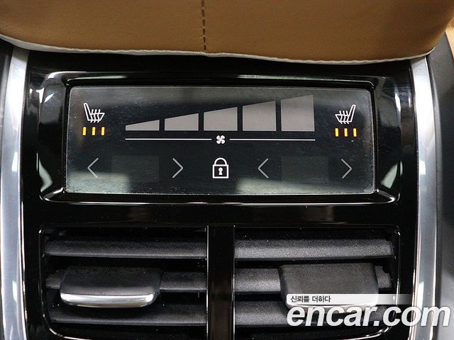 Volvo XC60 (II) B6 Ultimate Bright 2024 — фото 16