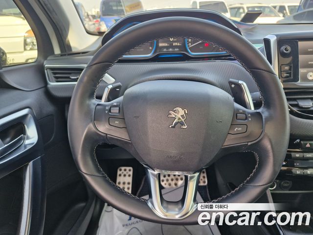 Peugeot 2008 1.6 BlueHDi Feline 2015 — фото 16