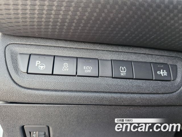 Peugeot 2008 1.6 BlueHDi Feline 2015 — фото 23