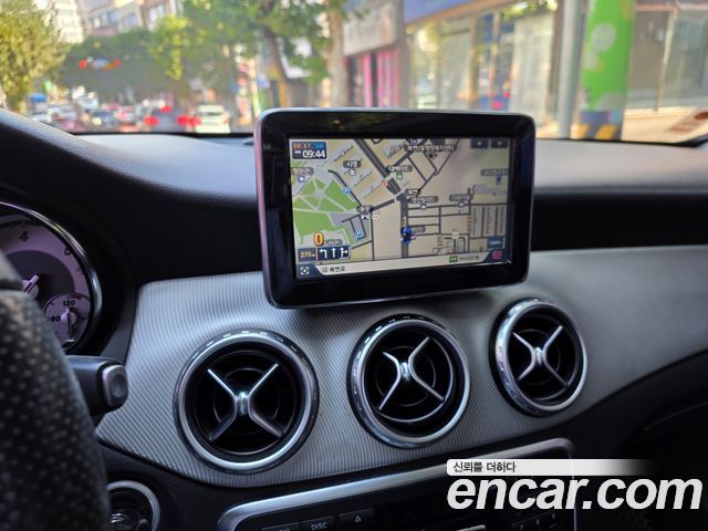 Mercedes-Benz GLA-Class (X156) GLA200 CDI 2015 — фото 14