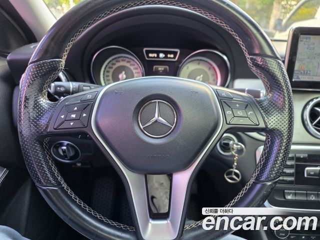 Mercedes-Benz GLA-Class (X156) GLA200 CDI 2015 — фото 17