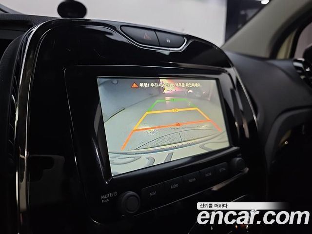 Renault Korea QM3 RE Signature 2015 — фото 19