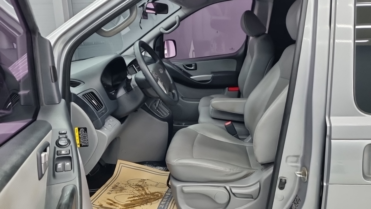 Hyundai Grand Starex 3-Seater LPi VAN Smart 2018 — фото 8