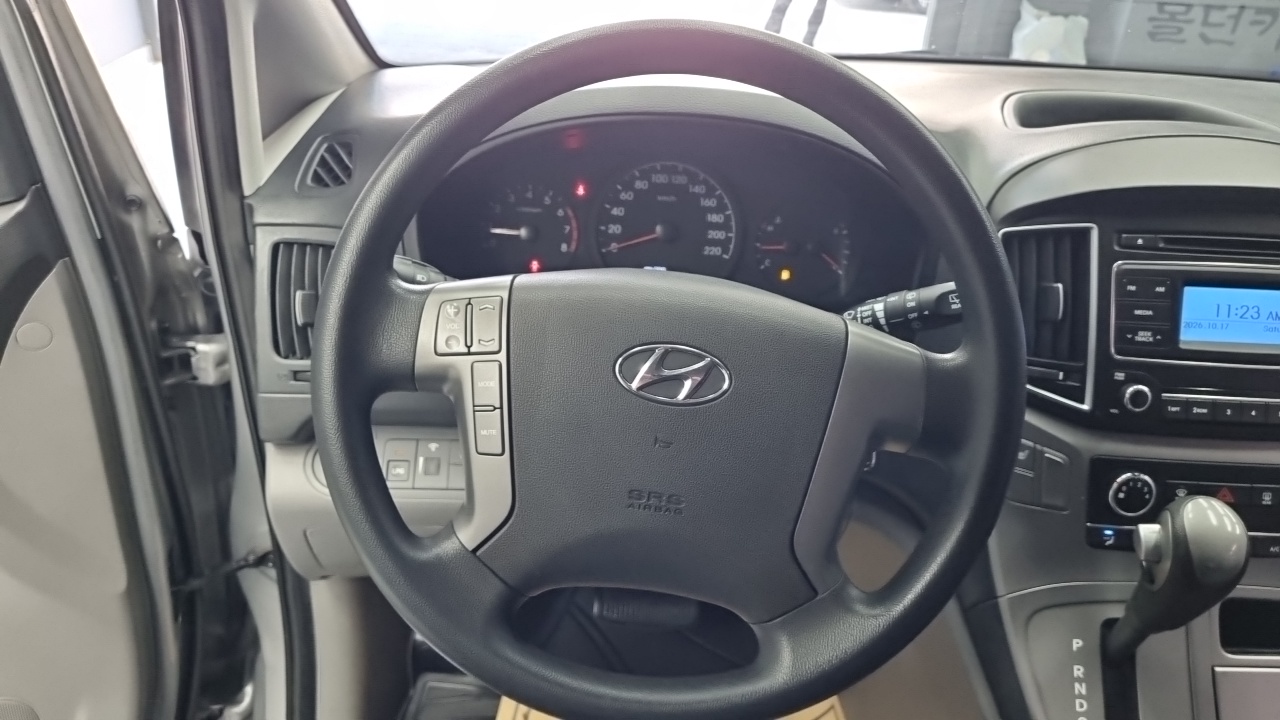 Hyundai Grand Starex 3-Seater LPi VAN Smart 2018 — фото 15