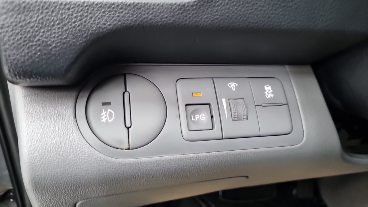 Hyundai Grand Starex 3-Seater LPi VAN Smart 2018 — фото 19