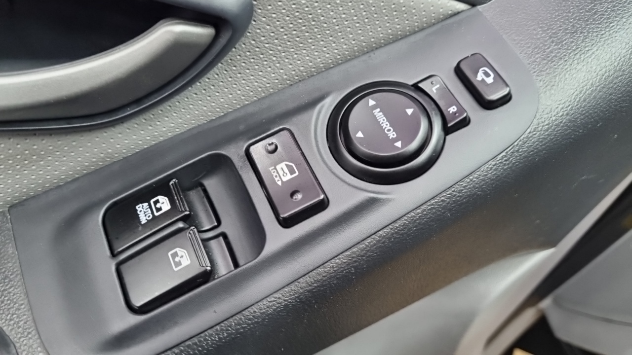 Hyundai Grand Starex 3-Seater LPi VAN Smart 2018 — фото 20