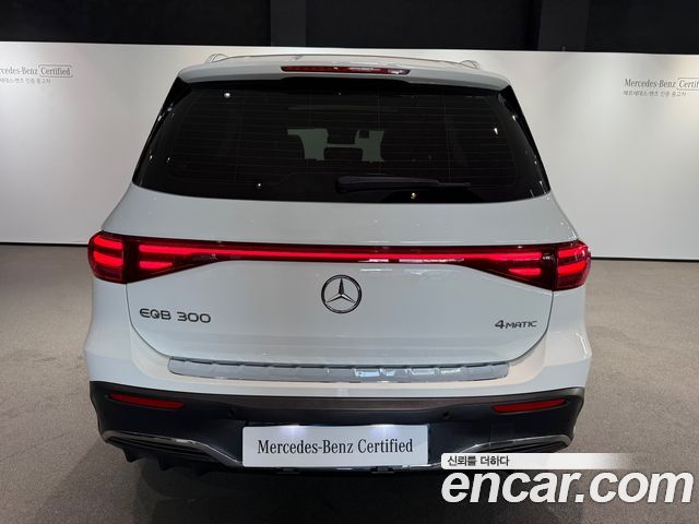 Mercedes-Benz EQB (X243) EQB300 4MATIC AMG Line 2026 — фото 4