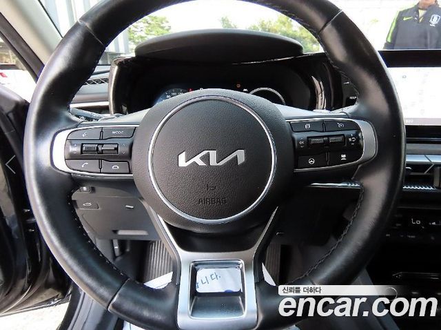 Kia K5 (III) 2.0 Signature 2023 — фото 8