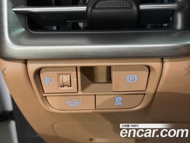 Hyundai Grandeur (GN7) 2,5 Gasoline 2WD Exclusive 2024 — фото 18