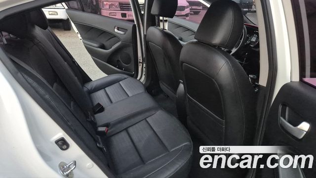 Kia K3 Deluxe 2017 — фото 16