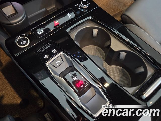 Audi Q6 e-tron (GF) Performance Premium 2025 — фото 9