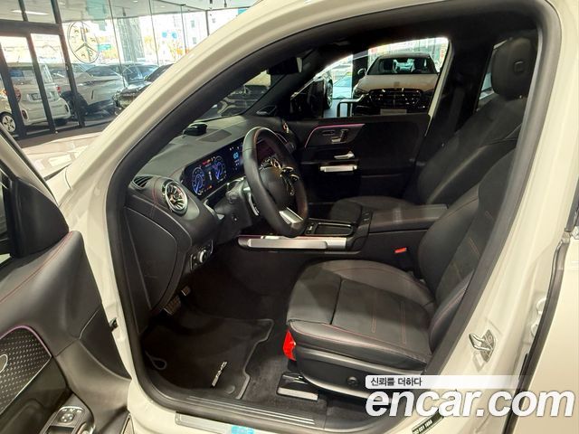 Mercedes-Benz EQB (X243) EQB300 4MATIC AMG Line 2026 — фото 10