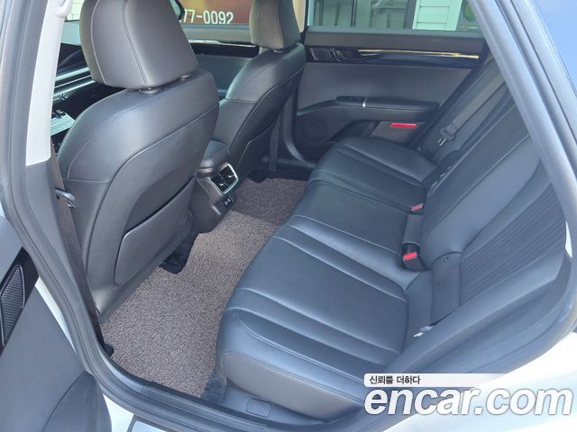 Hyundai Grandeur (GN7) 2,5 Gasoline 2WD Premium 2023 — фото 16