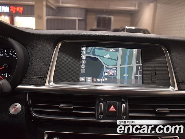 Kia K5 (II) 2.0 MX Prestige 2016 — фото 17