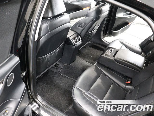 Hyundai Grandeur (IG) 3.0 Exclusive Special 2018 — фото 19