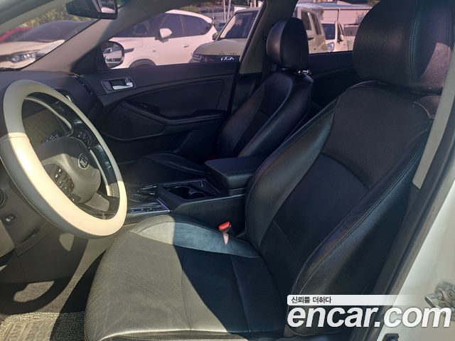 Kia K5 LPI Prestige 2014 — фото 10