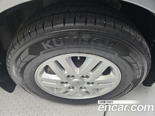 Hyundai Grand Starex Van 5-Seater Modern 2019 — фото 5