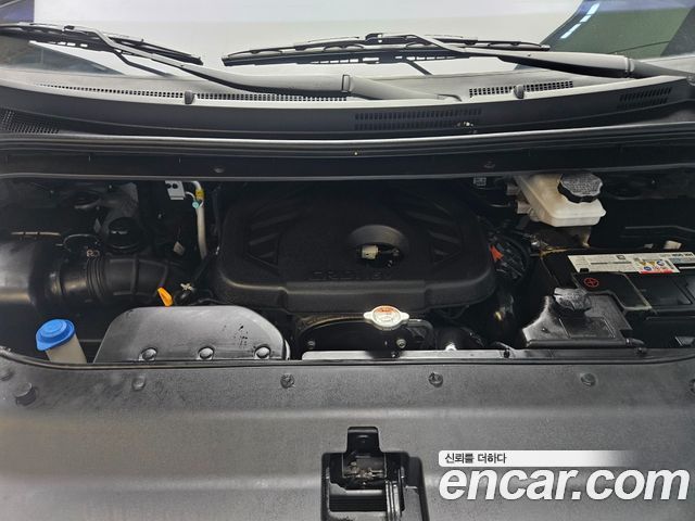 Hyundai Grand Starex Van 5-Seater Modern 2019 — фото 6