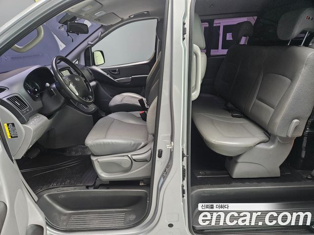 Hyundai Grand Starex Van 5-Seater Modern 2019 — фото 10