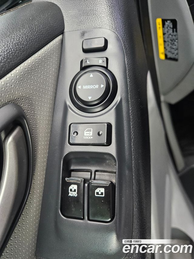 Hyundai Grand Starex Van 5-Seater Modern 2019 — фото 15