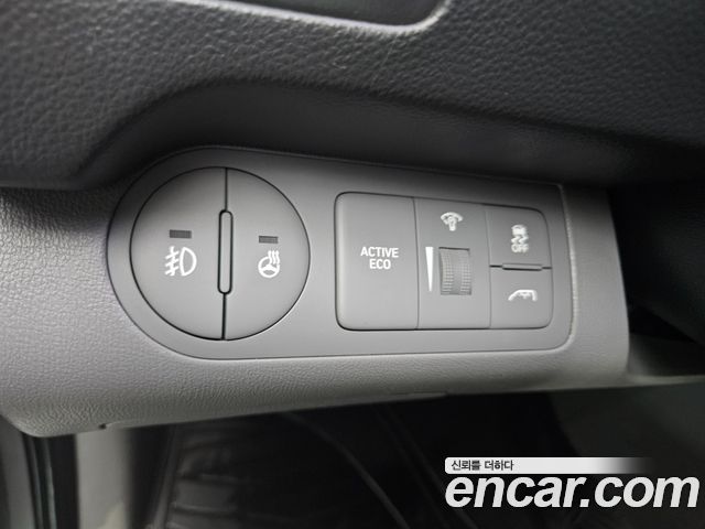 Hyundai Grand Starex Van 5-Seater Modern 2019 — фото 16
