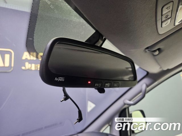 Hyundai Grand Starex Van 5-Seater Modern 2019 — фото 17