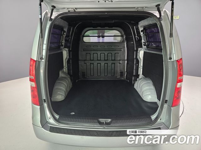 Hyundai Grand Starex Van 5-Seater Modern 2019 — фото 20