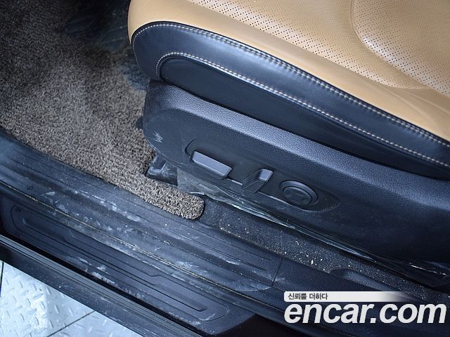 Kia Carnival (IV) Gasoline 7-Seater Signature 2023 — фото 15