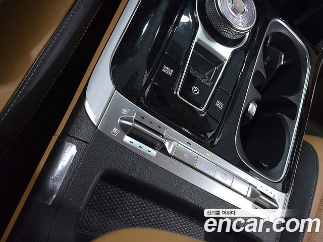 Kia Carnival (IV) Gasoline 7-Seater Signature 2023 — фото 24