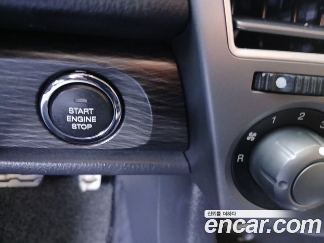 KG Mobility (SsangYong) Korando Turismo 4WD TX 9-seater 2017 — фото 16