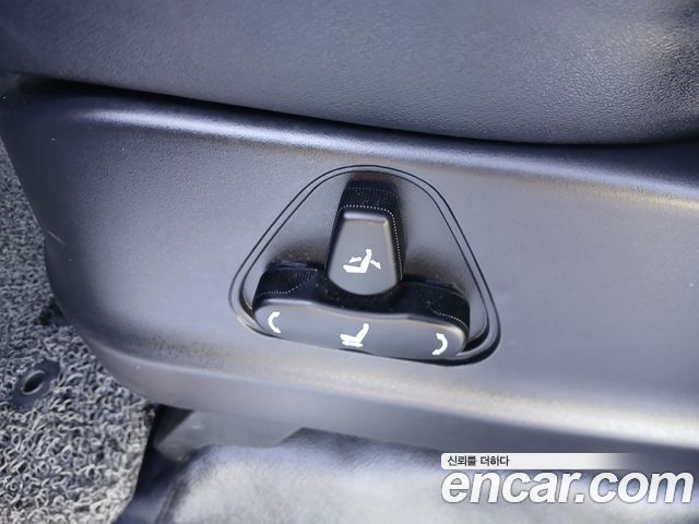 KG Mobility (SsangYong) Korando Turismo 4WD TX 9-seater 2017 — фото 19