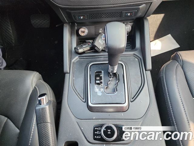 KG Mobility (SsangYong) Musso Sport Khan (Q261) Diesel 2.2 4WD Prestige 2025 — фото 16