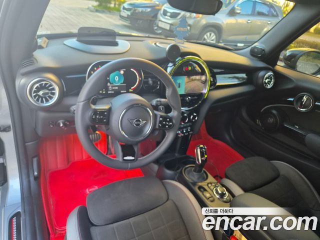 MINI Cooper S Convertible JCW 3rd 2023 — фото 10