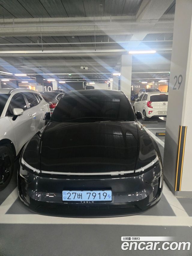 Tesla Model Y Premium RWD 2026 — фото 16