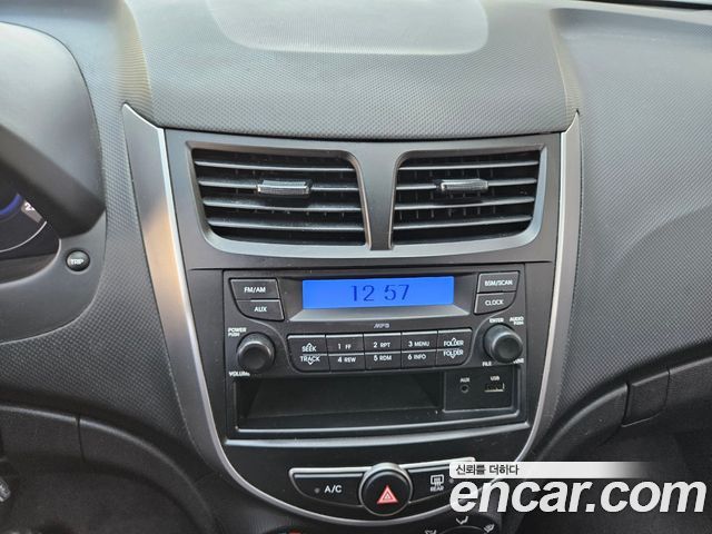 Hyundai Accent (New) Diesel WIT 1.6 VGT Smart 2015 — фото 16