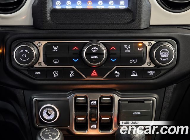 Jeep Wrangler (JL) 2.0 Sport 4Door Islander Edition 2021 — фото 18