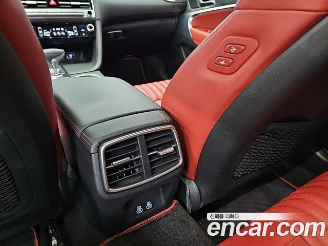 Genesis G70 Shooting Brake Gasoline 2.5T 4WD 2024 — фото 18