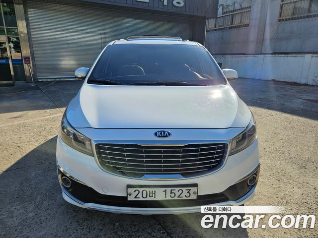 Kia Carnival 9-seater Luxury 2015 — фото 3