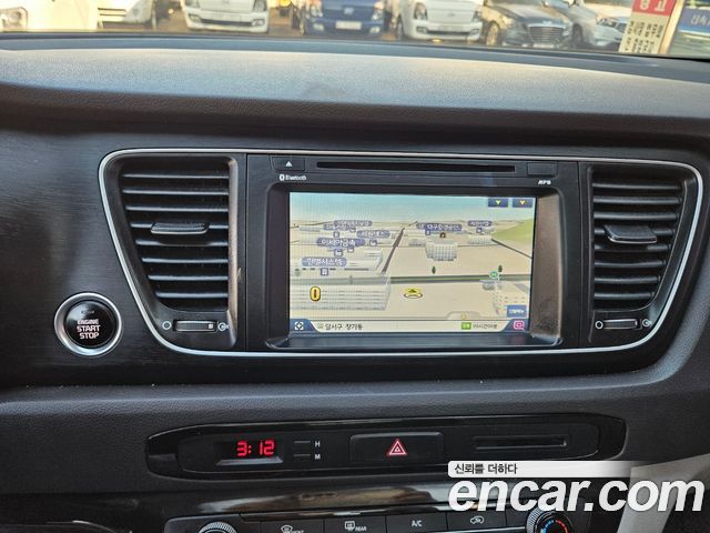 Kia Carnival 9-seater Luxury 2015 — фото 15