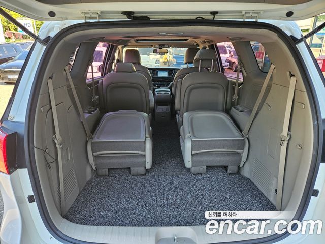 Kia Carnival 9-seater Luxury 2015 — фото 19