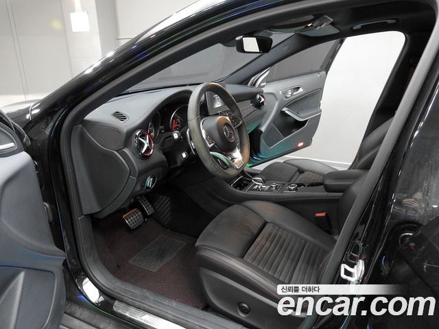 Mercedes-Benz GLA-Class (X156) GLA45 AMG 4MATIC 2018 — фото 10