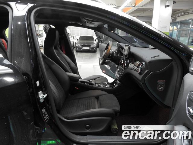 Mercedes-Benz GLA-Class (X156) GLA45 AMG 4MATIC 2018 — фото 15