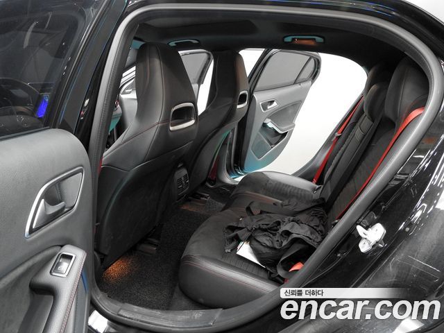 Mercedes-Benz GLA-Class (X156) GLA45 AMG 4MATIC 2018 — фото 17